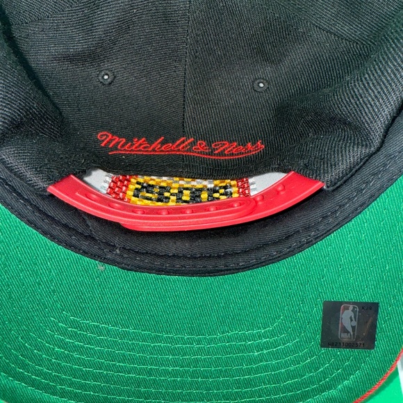 Houston Rockets 8 Bit Mitchell & Ness Snapback Hat NBA Hardwood Classics Cap - Picture 4 of 6